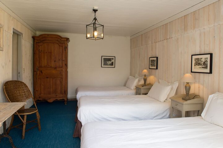 Room 2 of 46
