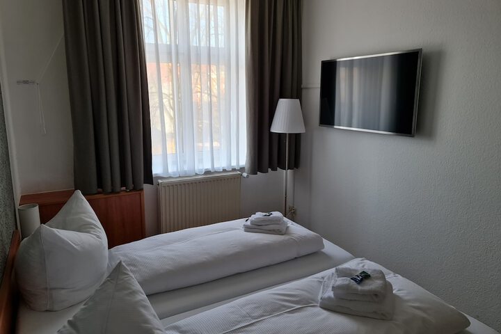 Room 17 of 57