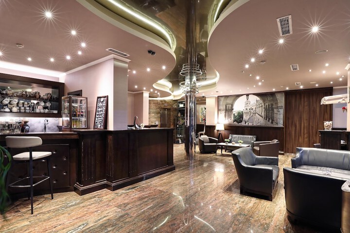 Guest Lobby