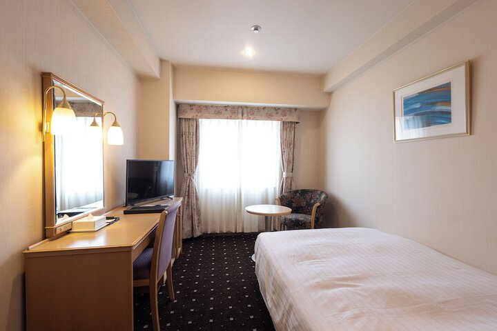 Room 6 of 21