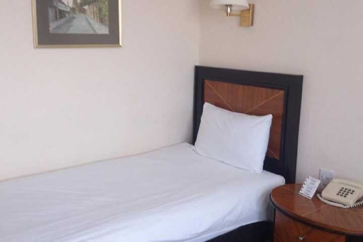 Room 15 of 41