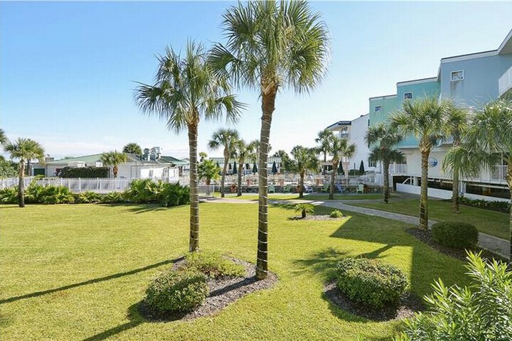 Property Grounds 23 of 29