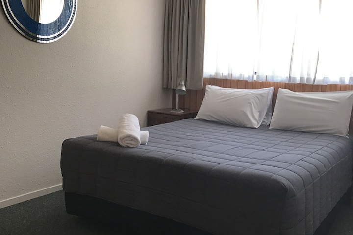 Room 30 of 107