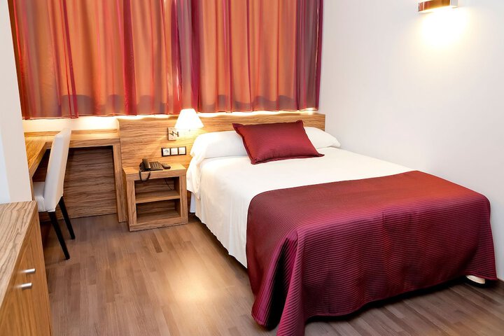 Room 5 of 38
