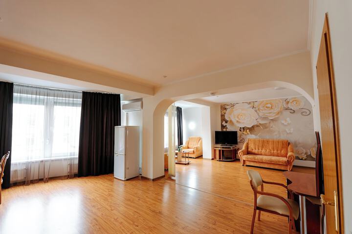 Room 33 of 63