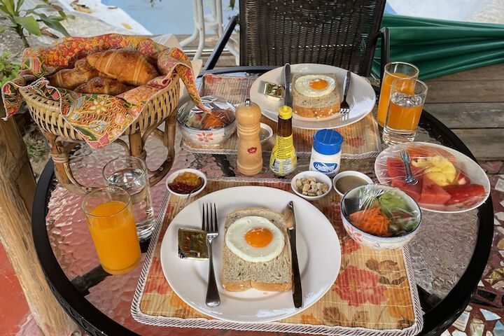 Breakfast meal