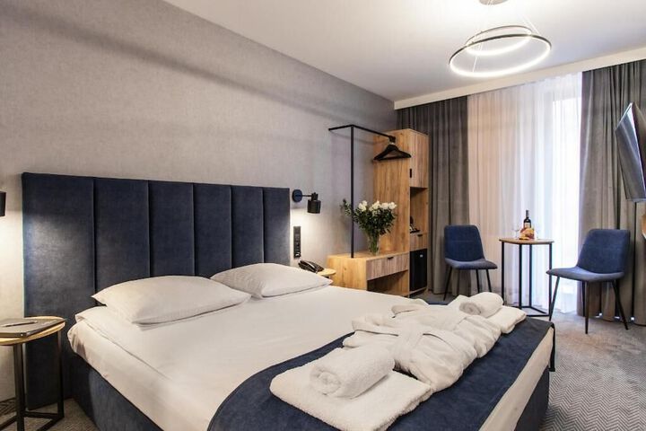 Room 16 of 57