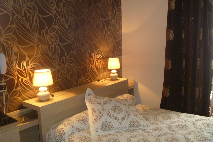 Room 3 of 38