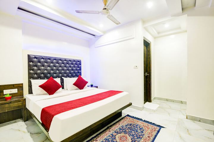 Room 15 of 24
