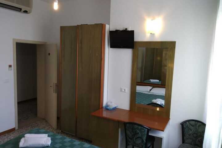 Room 10 of 57