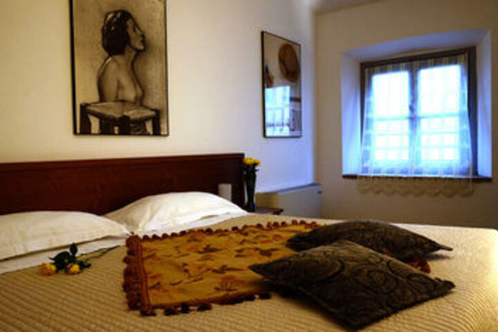 Room 17 of 38