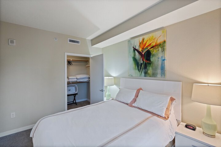 Room 2 of 31