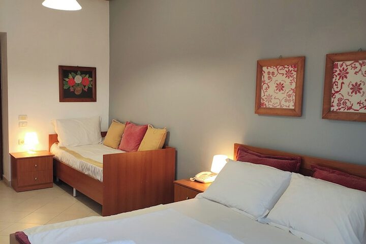 Room 70 of 177