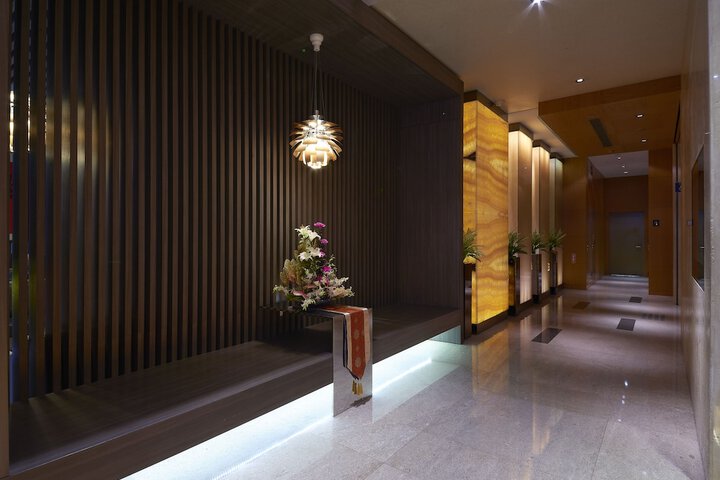 Ballroom/Hall 68 of 94