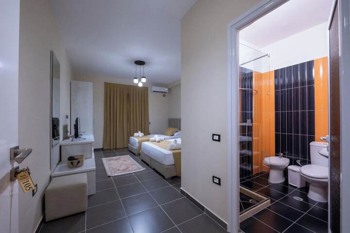Room 15 of 68