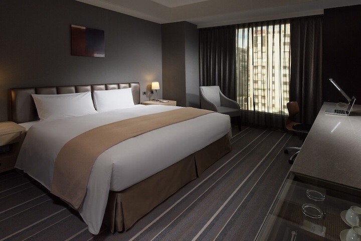 Room 52 of 88