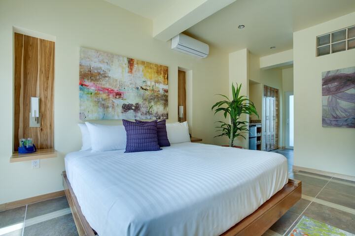 Room 10 of 81