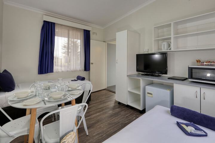 Room 14 of 30