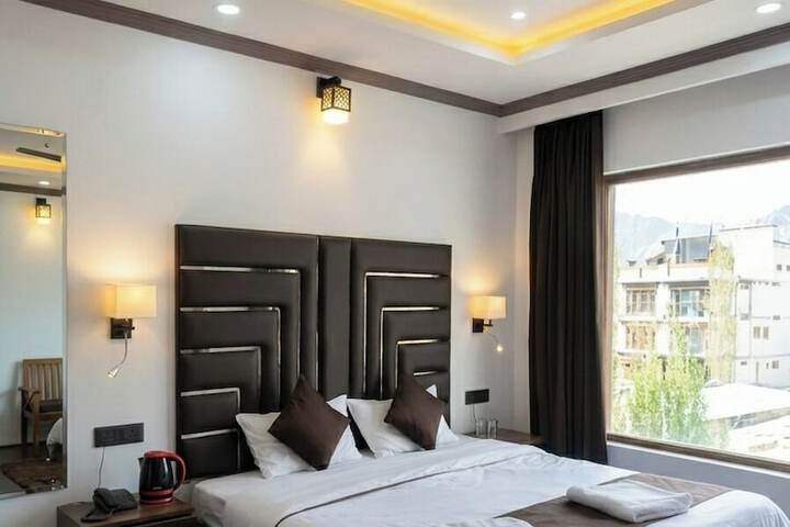 Room 14 of 16