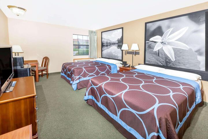 1 King Bed (7 of 10)