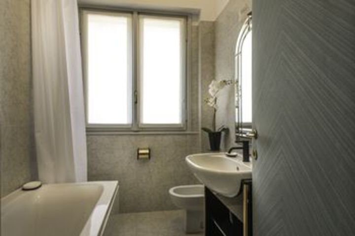 Room 4 of 28