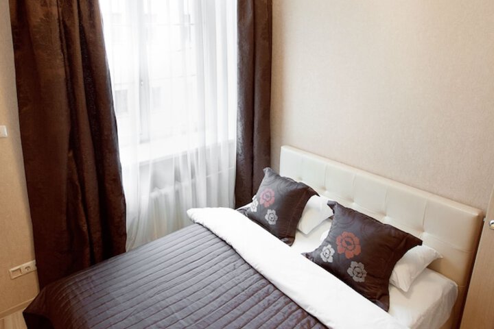 Room 13 of 171