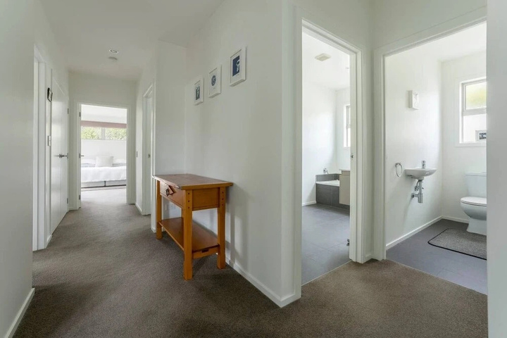 Room 10 of 13