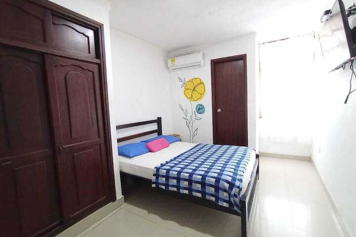 Room 8 of 11