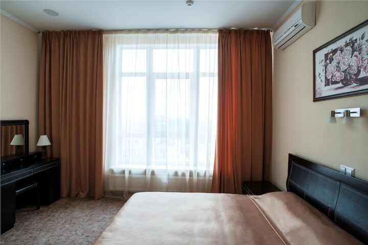 Room 3 of 40