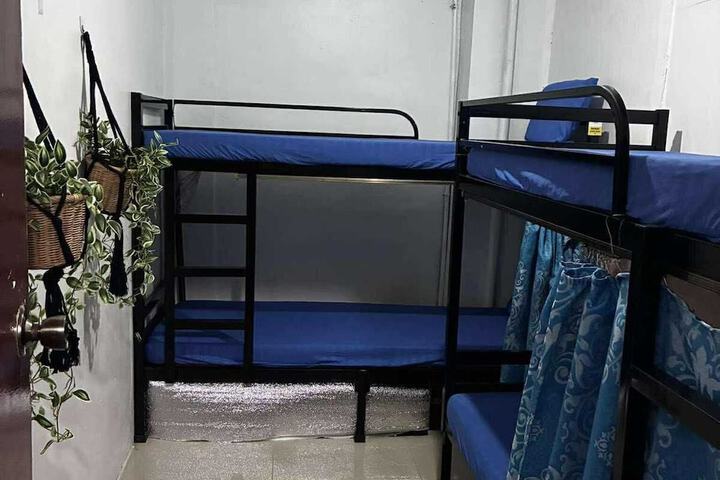 Room 14 of 27