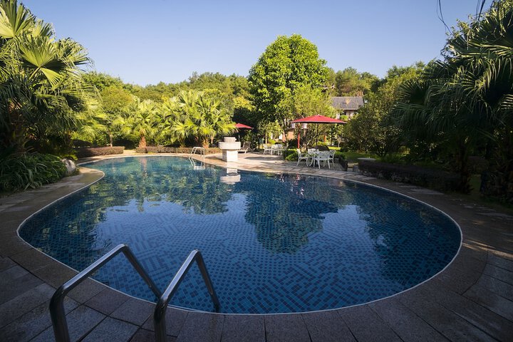 Pool Hotel