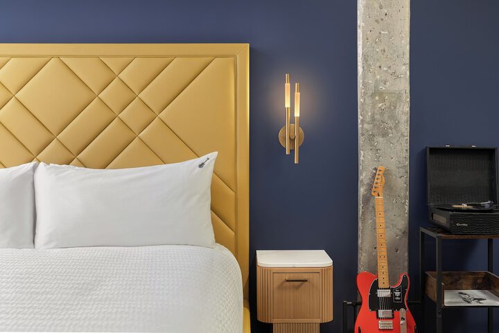 Room 18 of 34