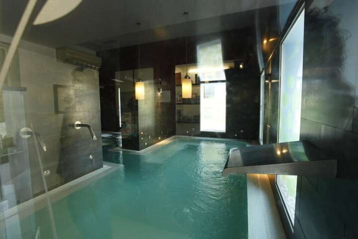 Spa 32 of 54
