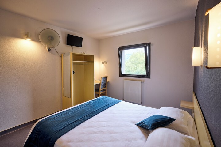 Room 11 of 51