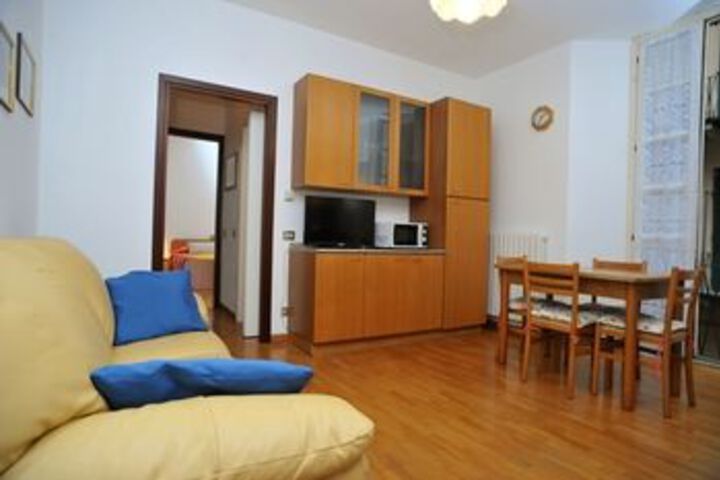 Room 32 of 59