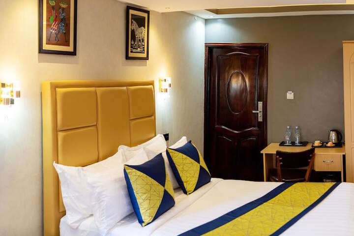 Room 43 of 93