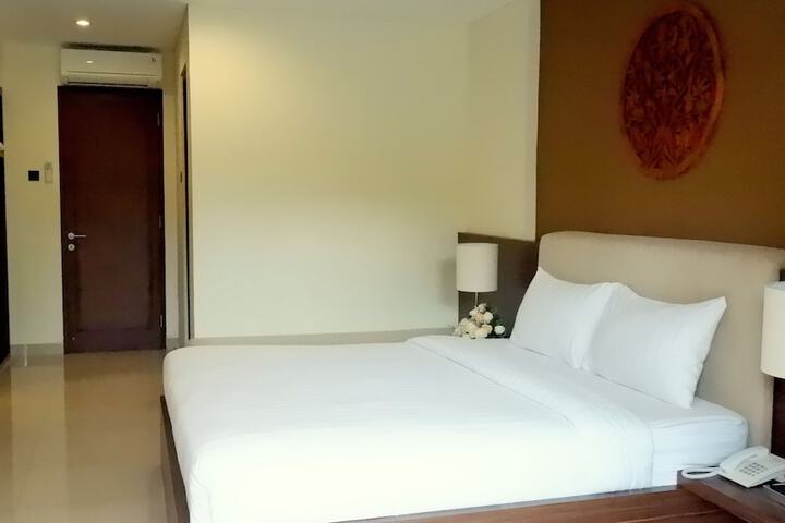 Room 7 of 53