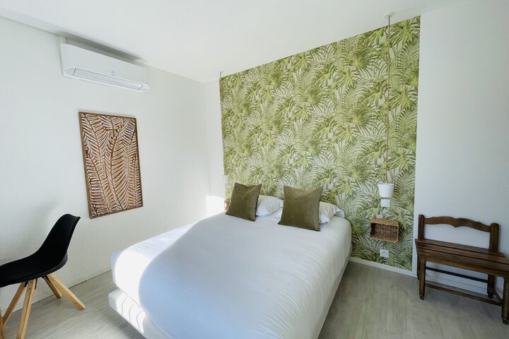 Room 7 of 34