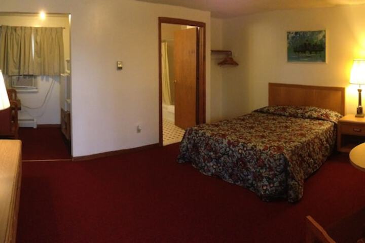 Room 2 of 20