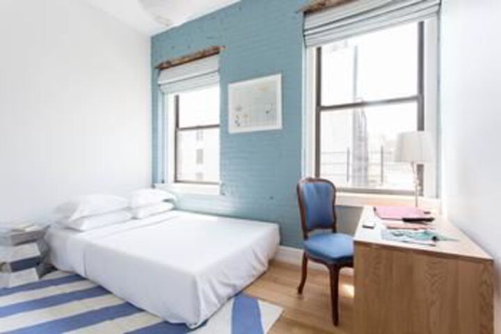 Room 10 of 38