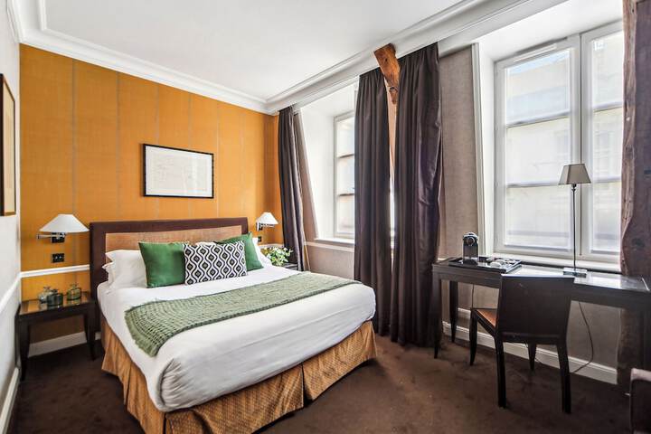 Room 21 of 30