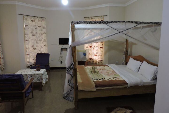 Room 3 of 23