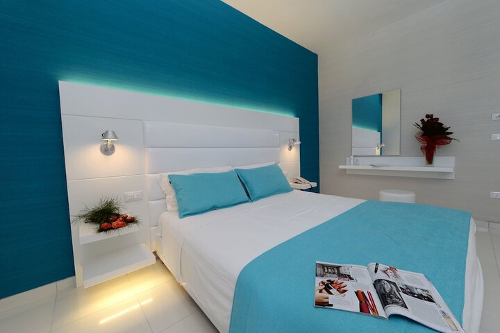 Room 5 of 67