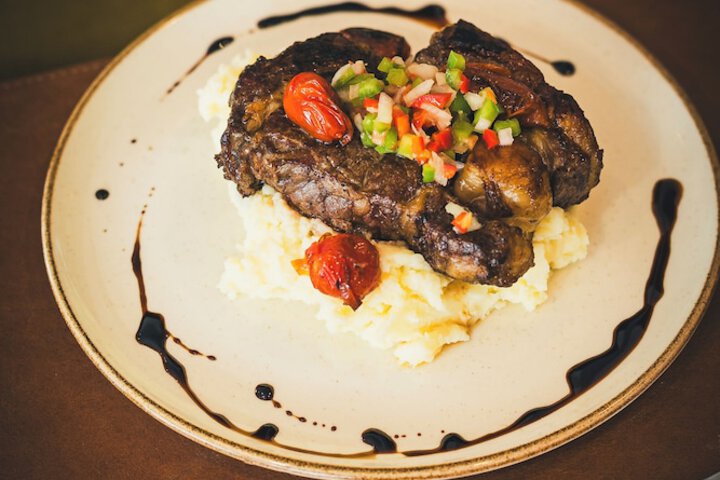 Dining 46 of 58