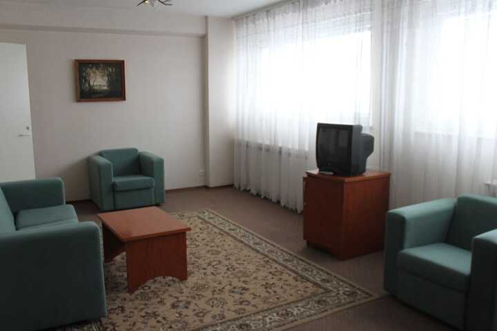 Room 16 of 40