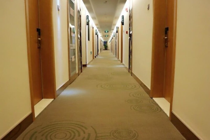 Ballroom/Hall 40 of 43