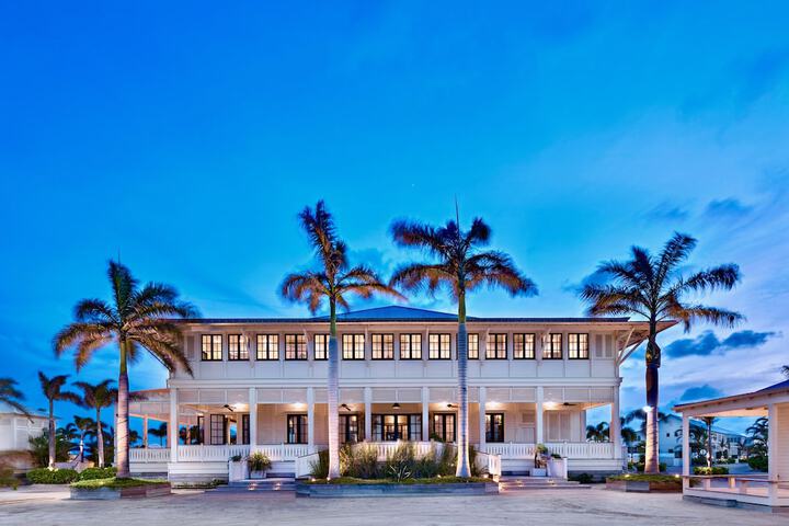Hotel 214 of 238