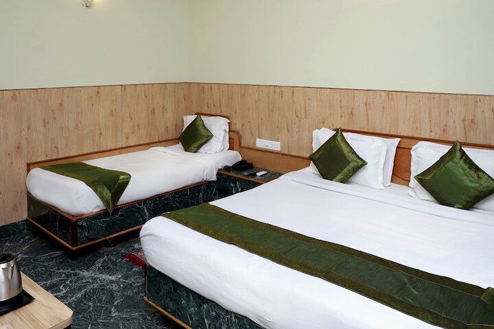 Room 16 of 40