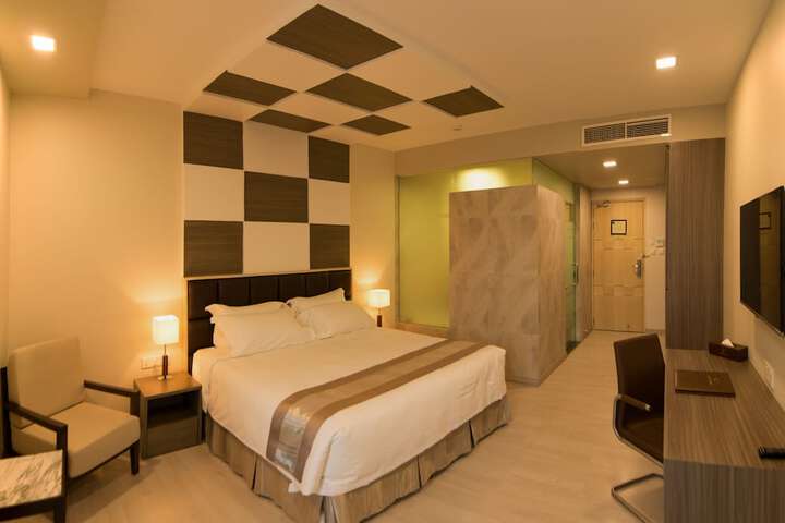 Room 15 of 129