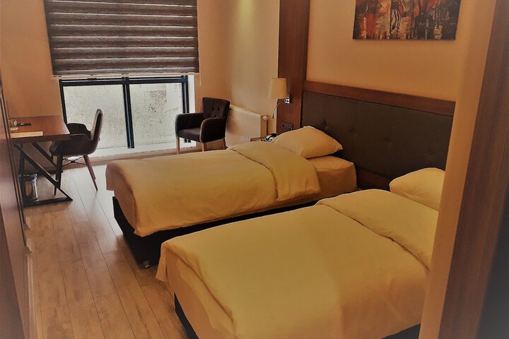 Room 5 of 20
